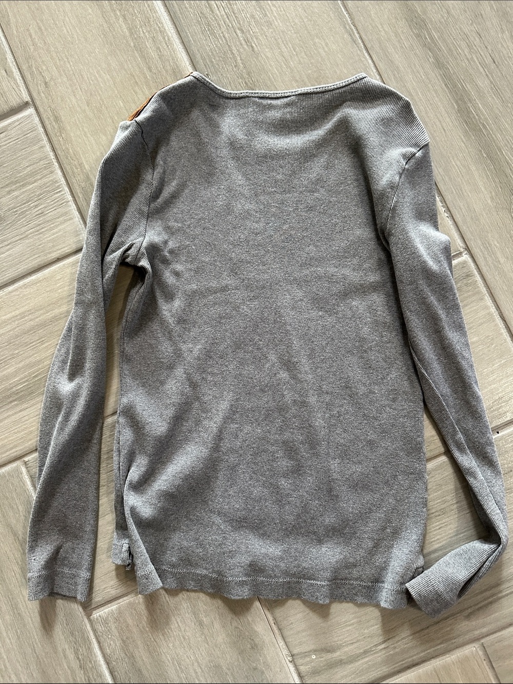 Lauren Ralph Lauren Gray Crewneck Sweater with Tan Shoulder Tabs - Picture 3 of 3